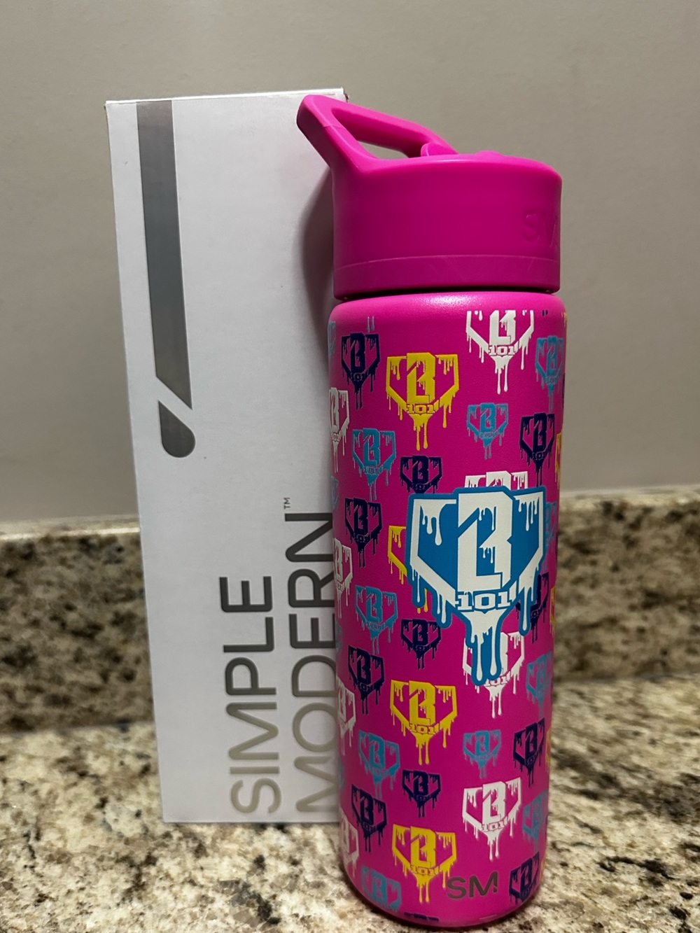 BL101 Simple Modern 22oz water bottle NIB